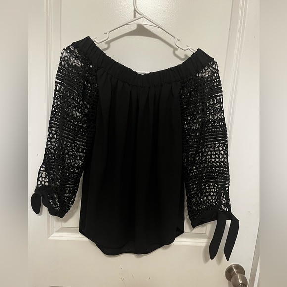 Express Tops - Womens Express Top in Size Small